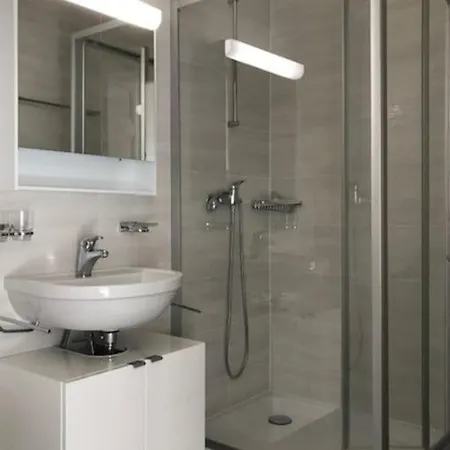 6 Minutes A Pied De La Gare De Λωζάνη